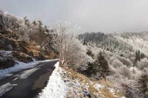 Xtrallusion photo gallery of Italy. Photos, pictures, images and photographs of the Italian Rivieras, the Italian Lakes, the Italian Alps, the Cinque Terre, the Amalfi coast and some of the most beautiful corners of Italy. Plus photos of Italian cities such as Pisa, Milan, Genoa and Rome.